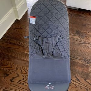 Baby bjorn bouncer